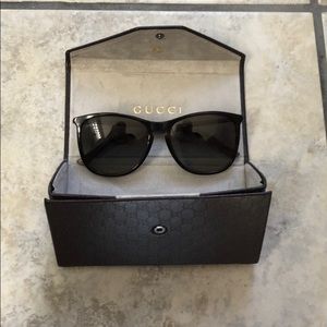 Oversized Gucci sunglasses with case